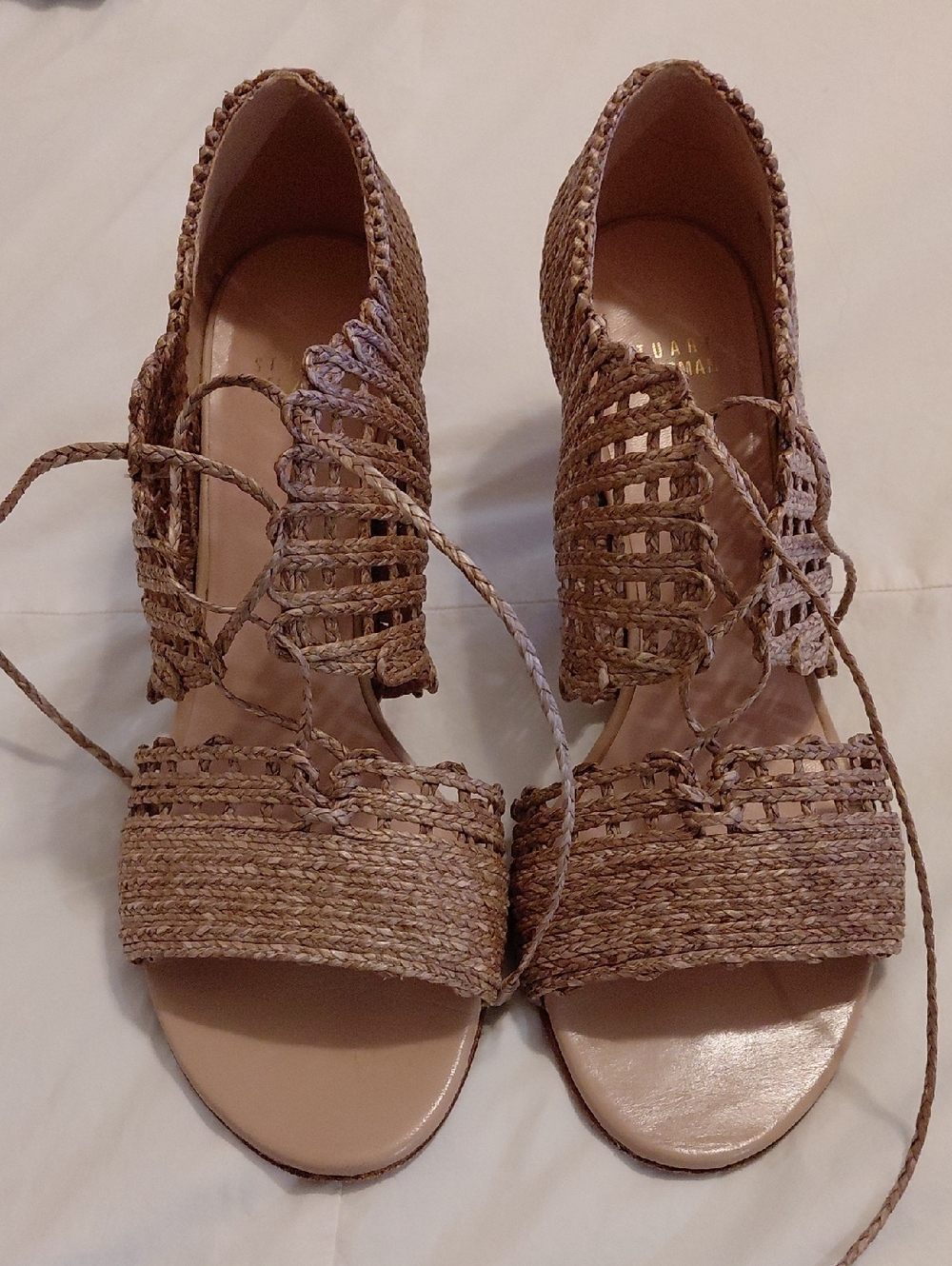 Stuart Weitzman Beige Open Toe Wicker Mid Heel Pump Size 9.5 EUC